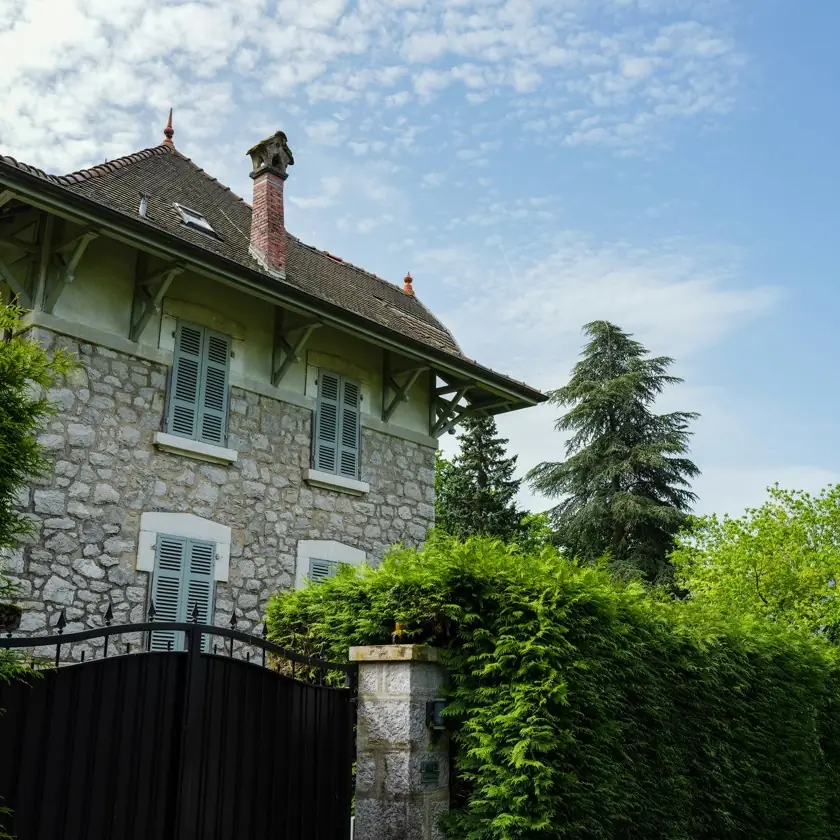 Ancienne villa de caractère sur La Côte